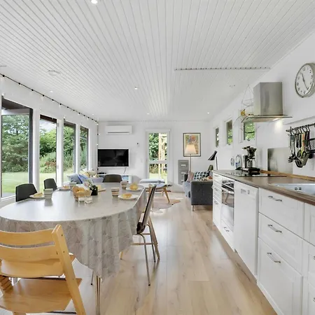 Feriehus Vickie - 600m From The Sea By Interhome Bøtø By